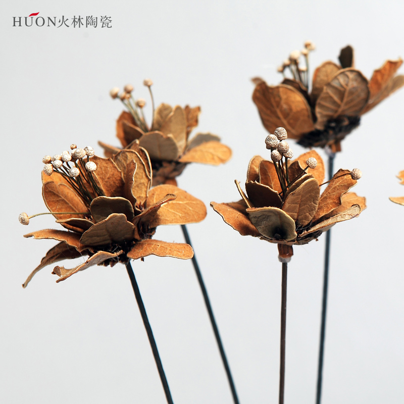 dried silk flowers