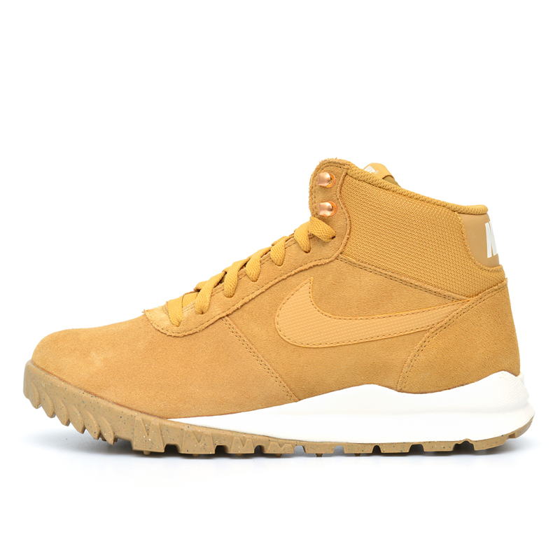 nike wmns hoodland suede