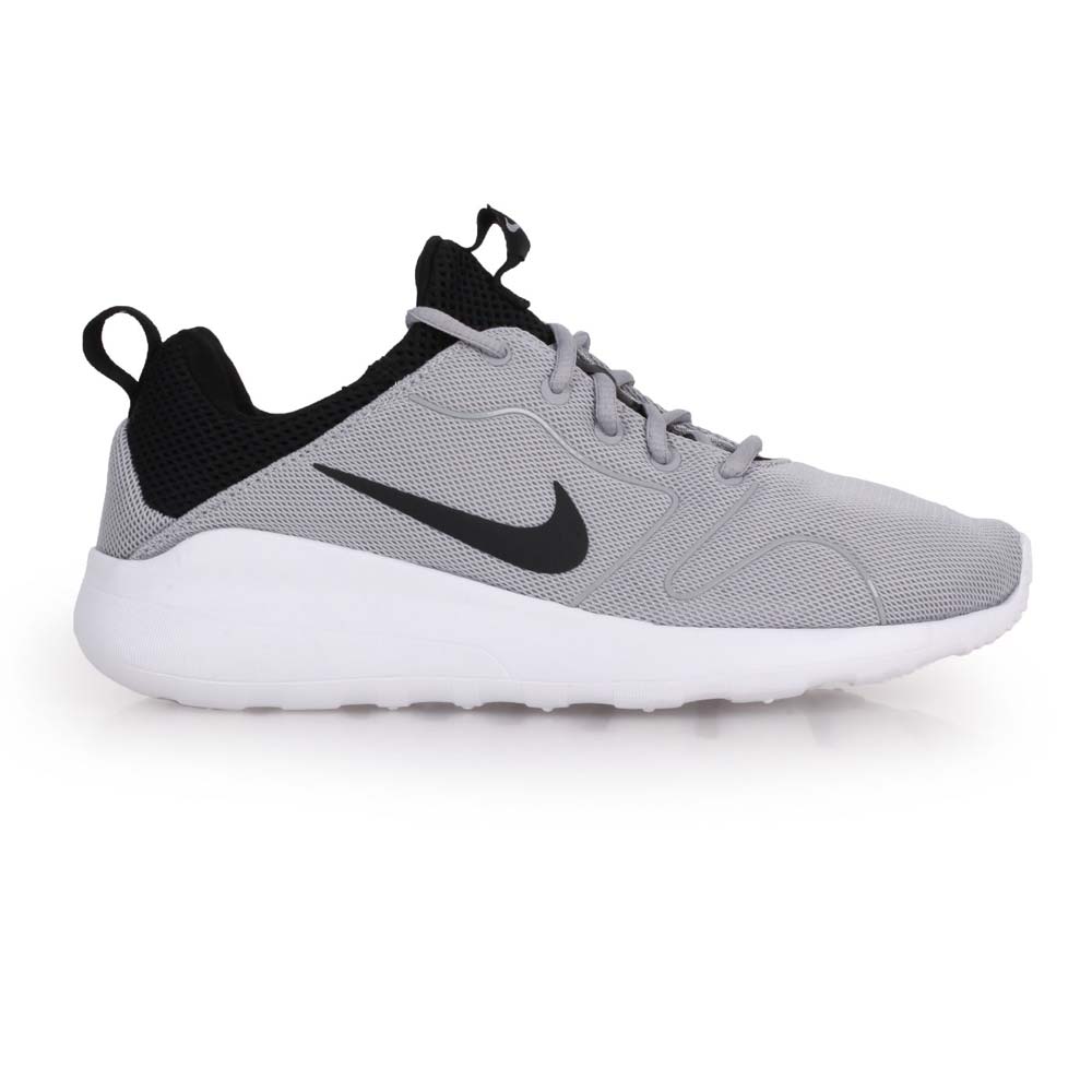 light gray nike sneakers