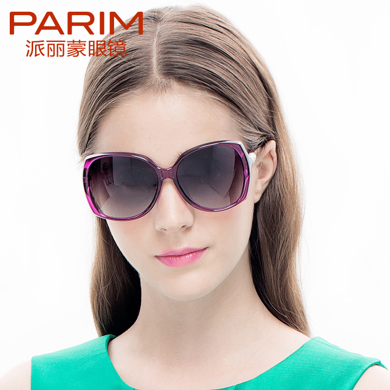 female models with sunglasses